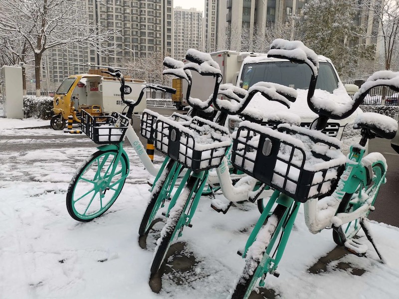 bicicleta eléctrica pública reciclada