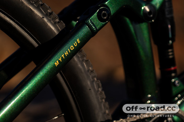 Nueva geometría actualizada de Vitus Mythique y mayor capacidad Nueva geometría actualizada de Vitus Mythique y mayor capacidad