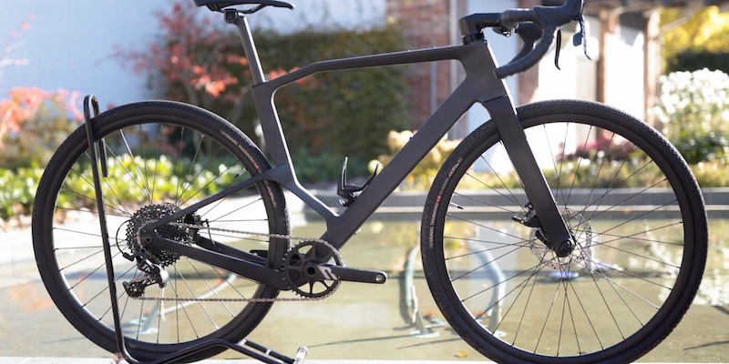 Cuadros especiales de carbono para grava con tubo inferior de conexión de cadena